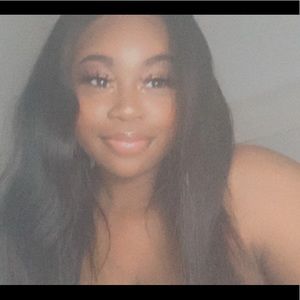 Meet your Posher, Kira